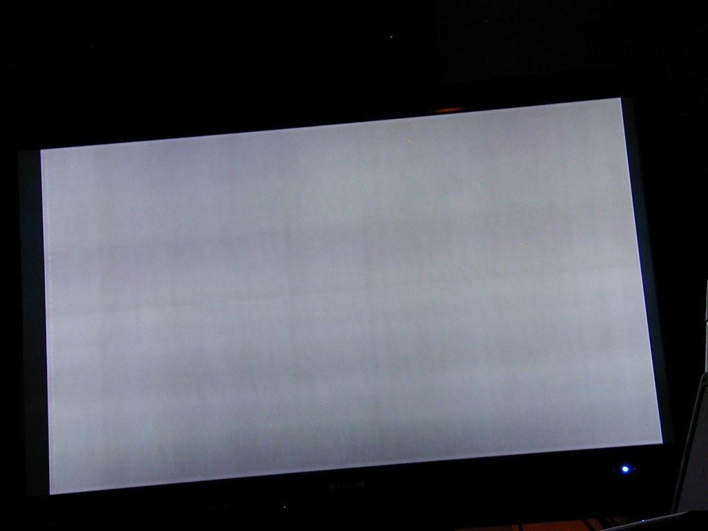 Звук белого экрана. Tl15h102b белый экран. 42ld750 полосы на экране. Philips OLED бандинг. Полоски матрицы Samsung le40a330j1.