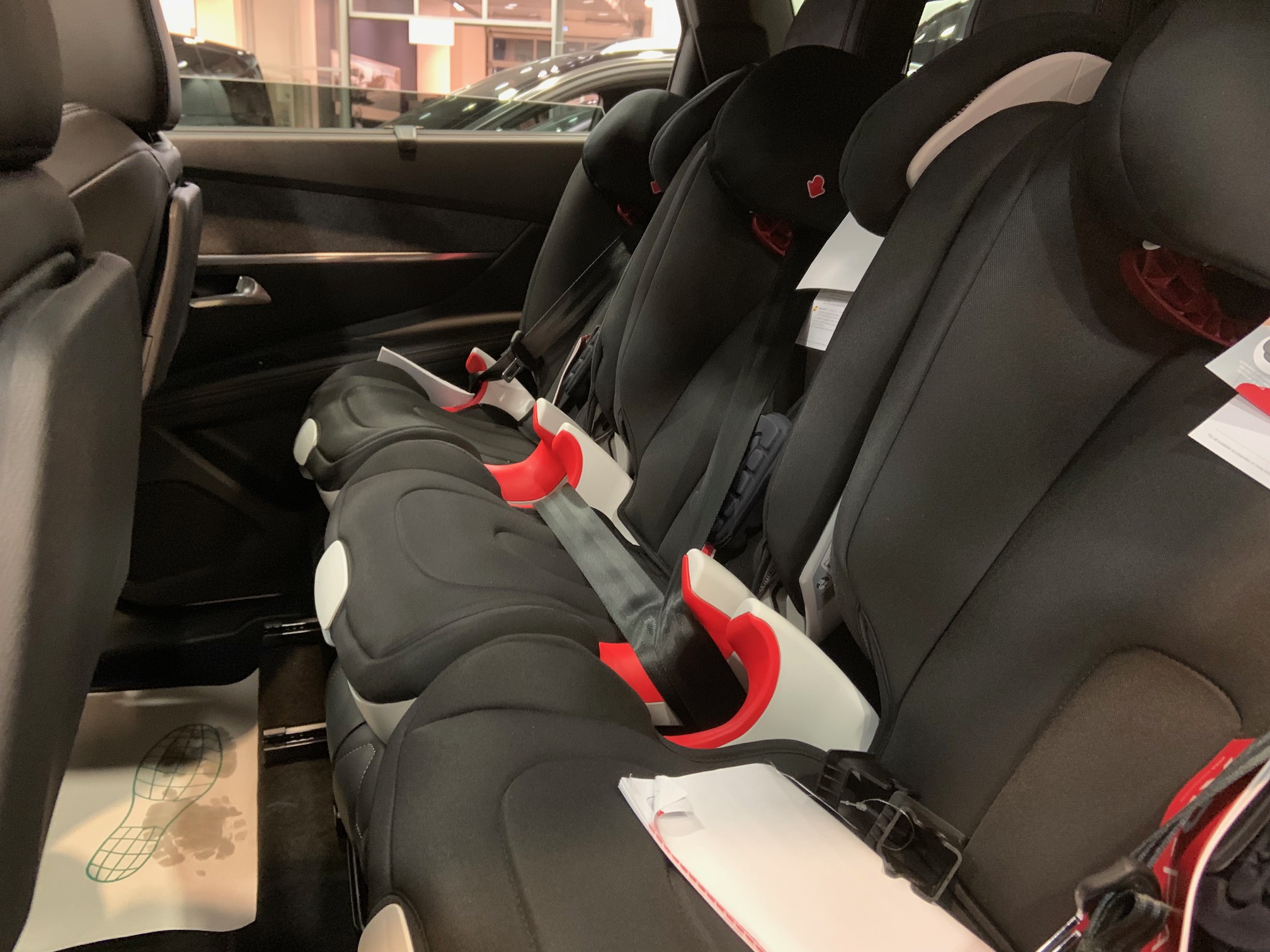 Три автокресла ISOFIX в один (второй) ряд [3] - Конференция iXBT.com